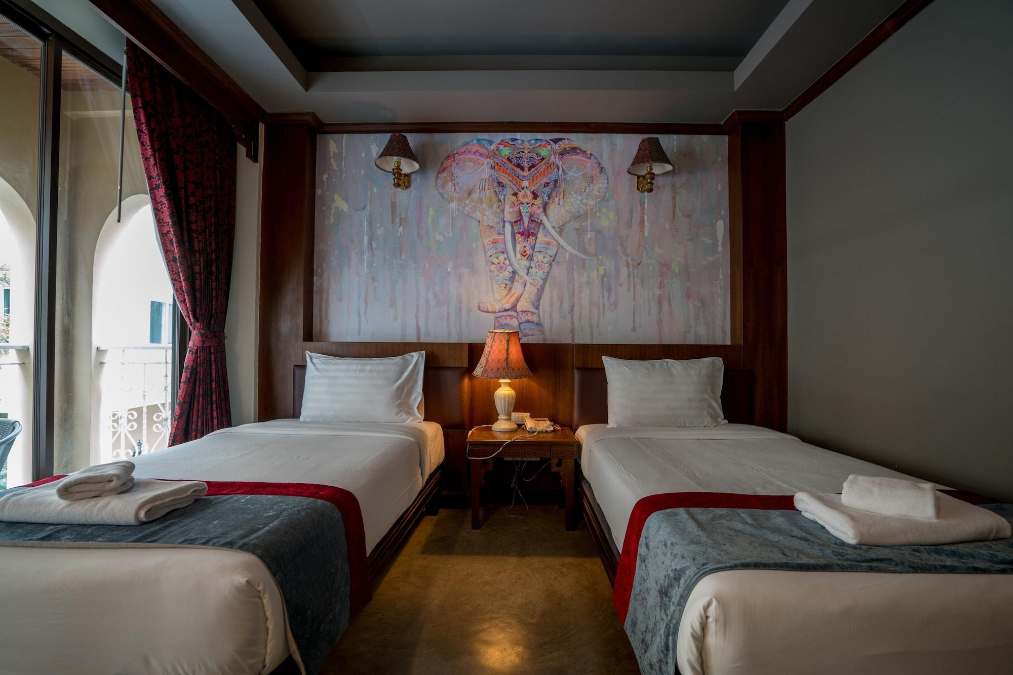 Hotel Minatale Phuket Patong Esterno foto
