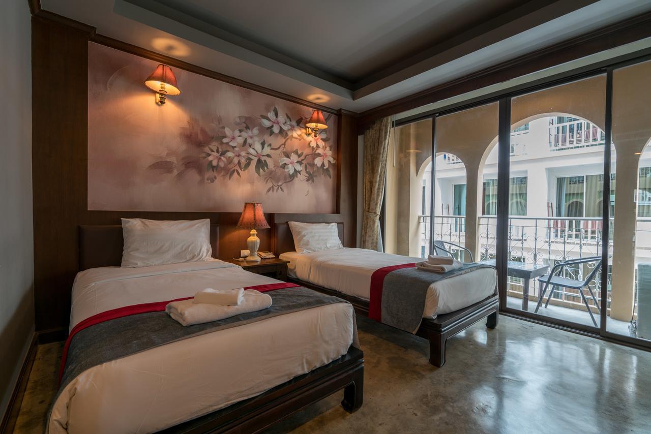 Hotel Minatale Phuket Patong Esterno foto